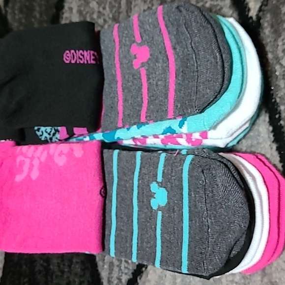 DISNEY MICKEY MOUSE MULTICOLOR ULTIMATE COLLECTION LICENSED LOW-CUT SOCKS 10PAIR - Picture 5 of 10